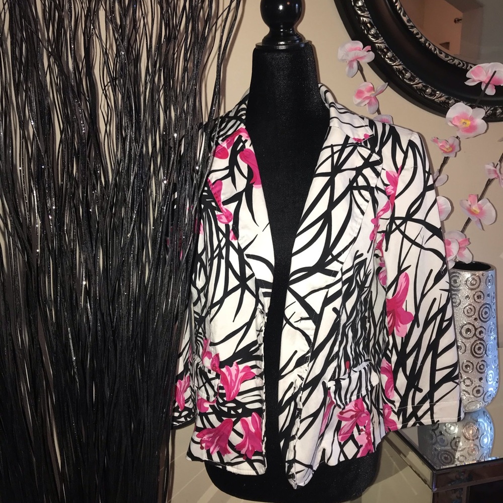 Women’s Notations Sports Floral Jacket - Picture 4 of 5